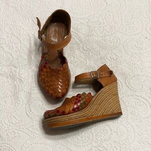 Huaraches Size 7 US/4 MEX Tan Woven Leather Platform Wedge Sandals